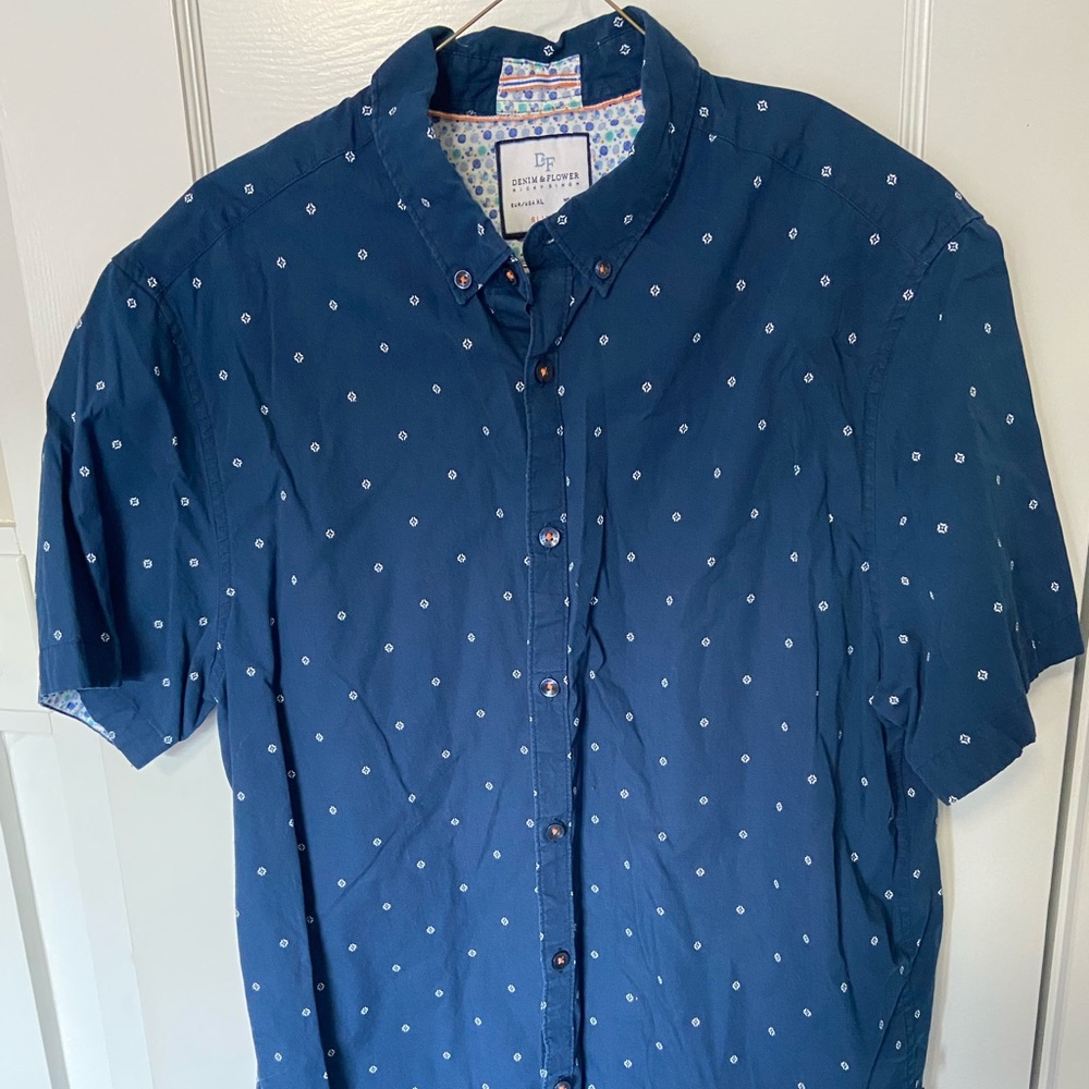 Men’s Short Sleeve Button Down